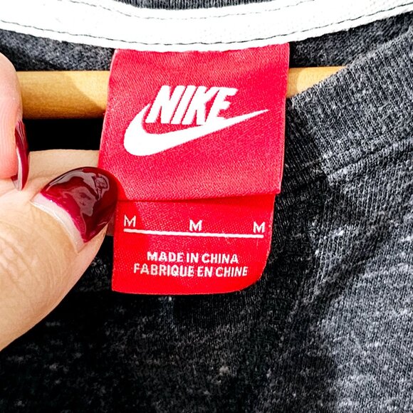 Nike‎ Womens Just Do It Crewneck Sweatshirt Medium Dark Gray ~SW119.10 - Picture 4 of 4